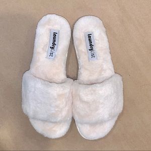 Women’s 7 Laundry List faux fur cozy slippers NEW